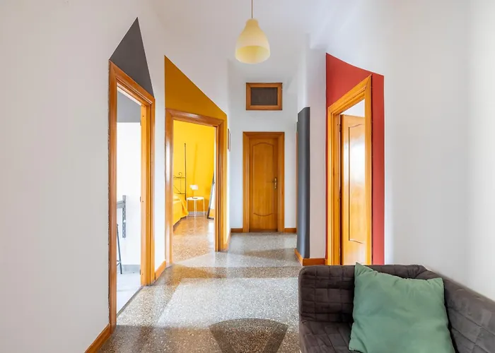 Three Large Bedrooms For Six People Downtown *