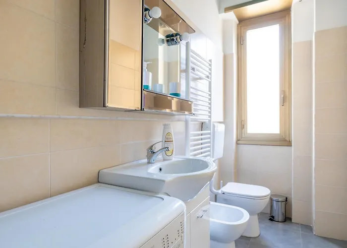 Three Large Bedrooms For Six People Downtown Rzym