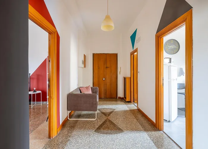 Three Large Bedrooms For Six People Downtown