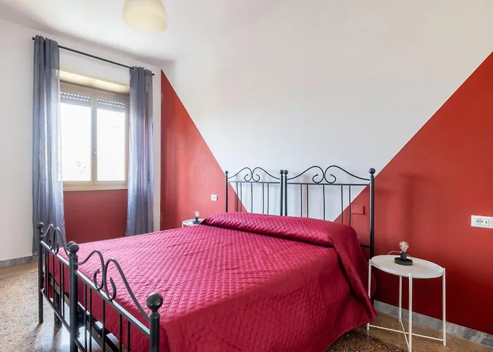 Three Large Bedrooms For Six People Downtown *
