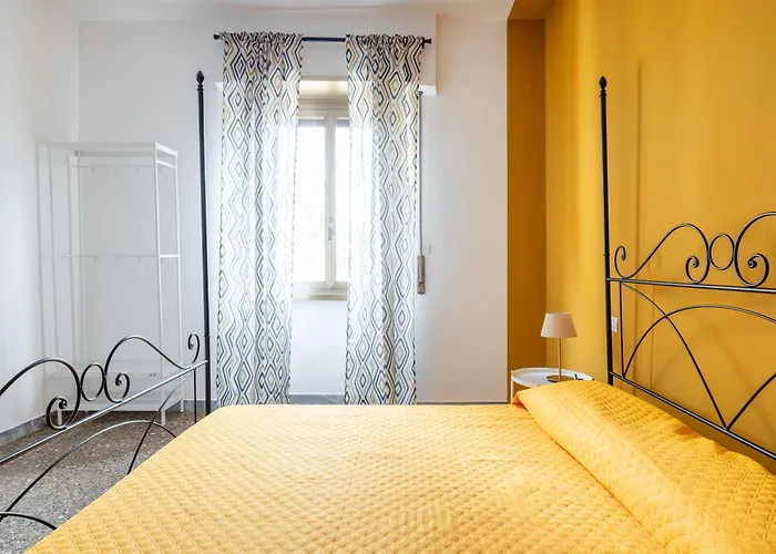 Three Large Bedrooms For Six People Downtown Rzym